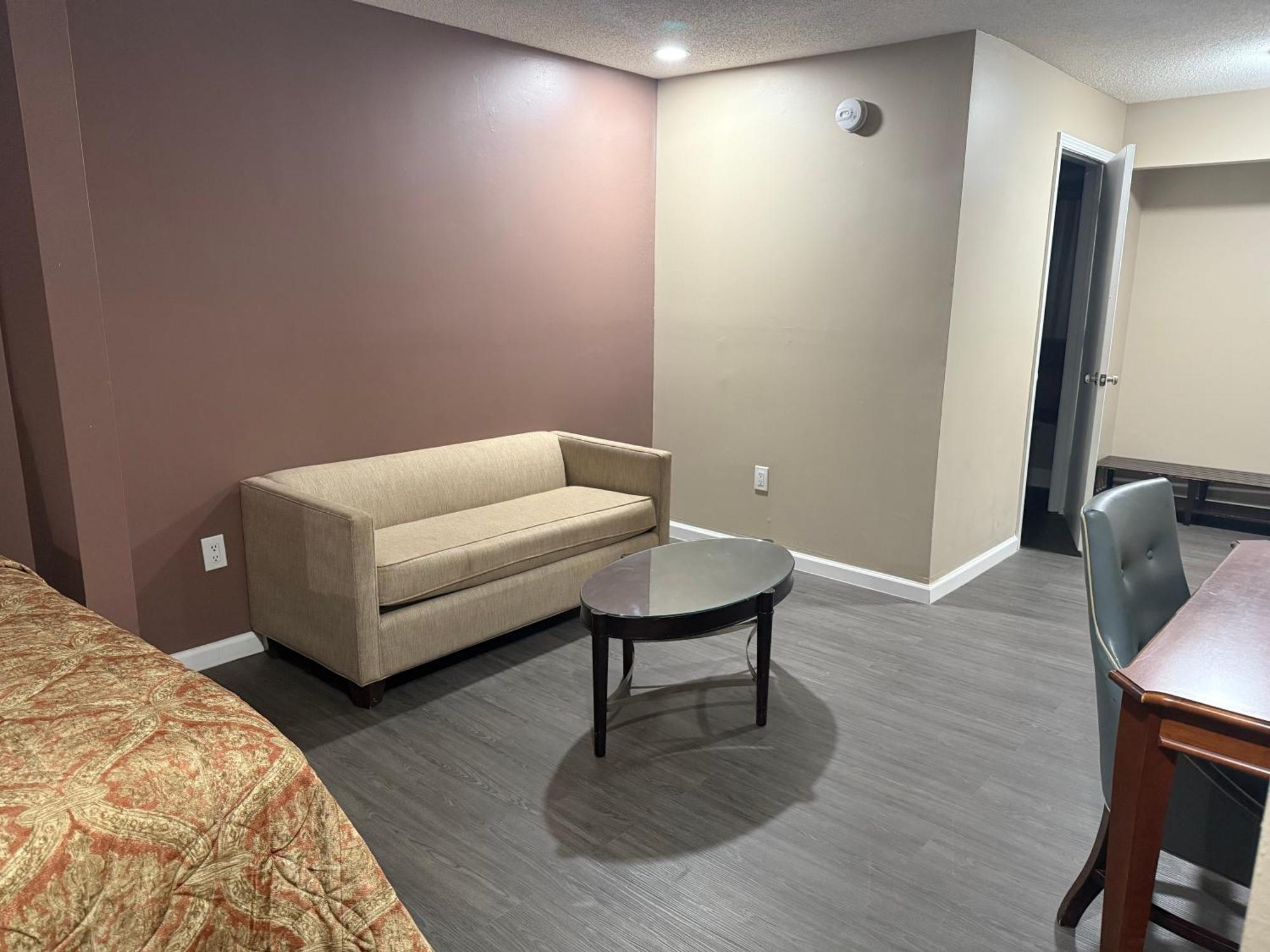 Magnolia Bay Hotel & Suites 琼斯伯勒 外观 照片