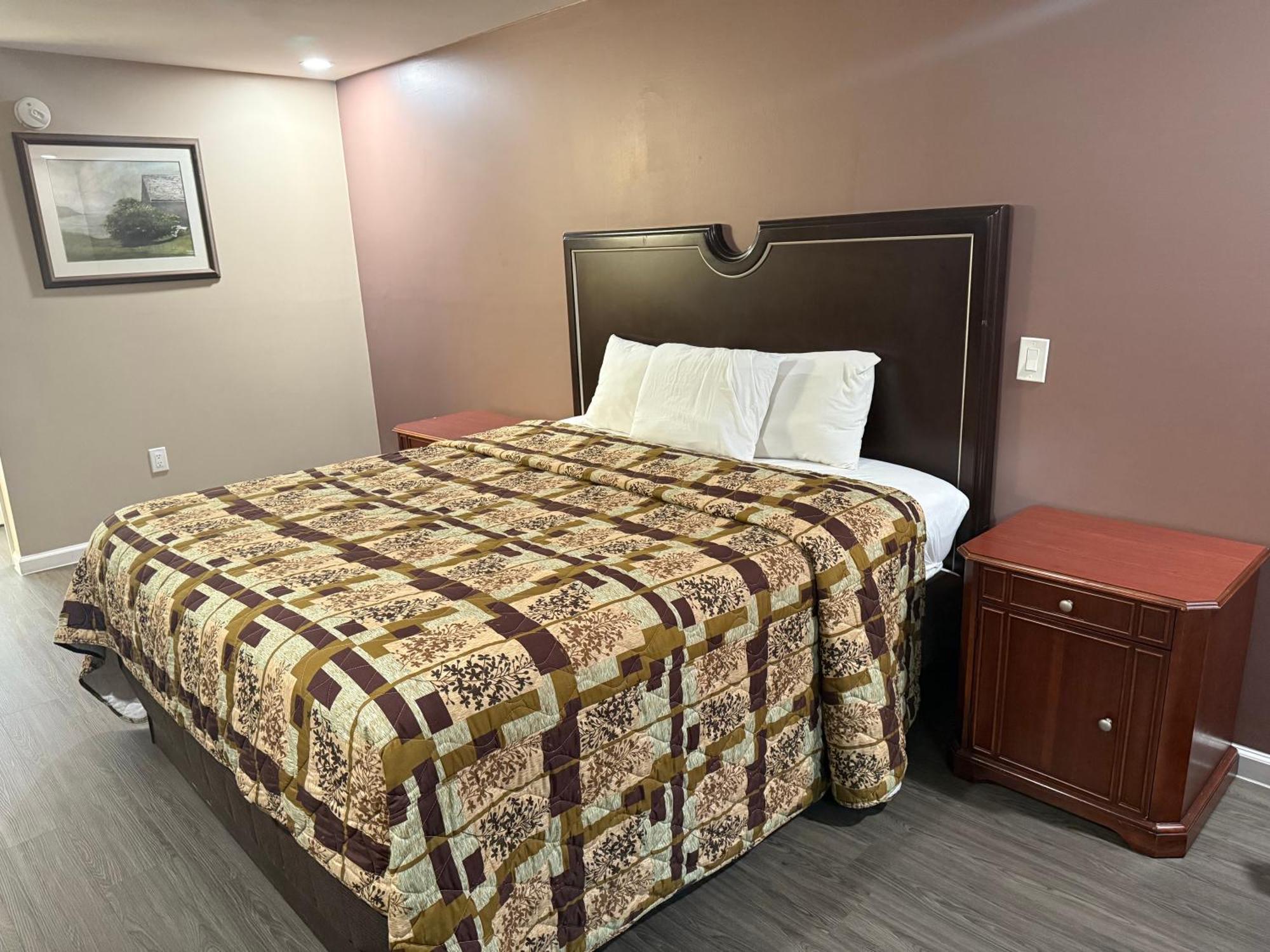 Magnolia Bay Hotel & Suites 琼斯伯勒 外观 照片