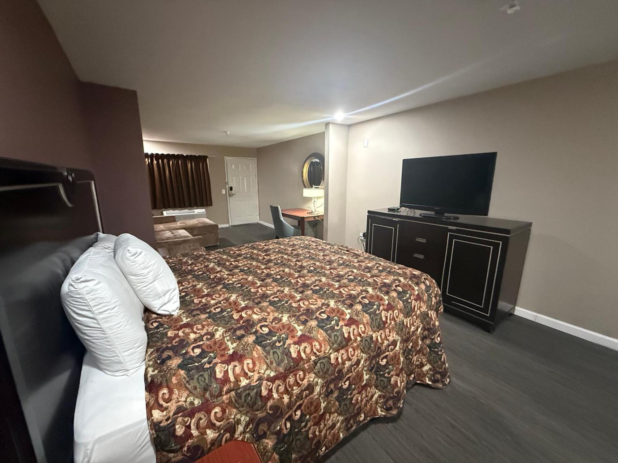 Magnolia Bay Hotel & Suites 琼斯伯勒 外观 照片