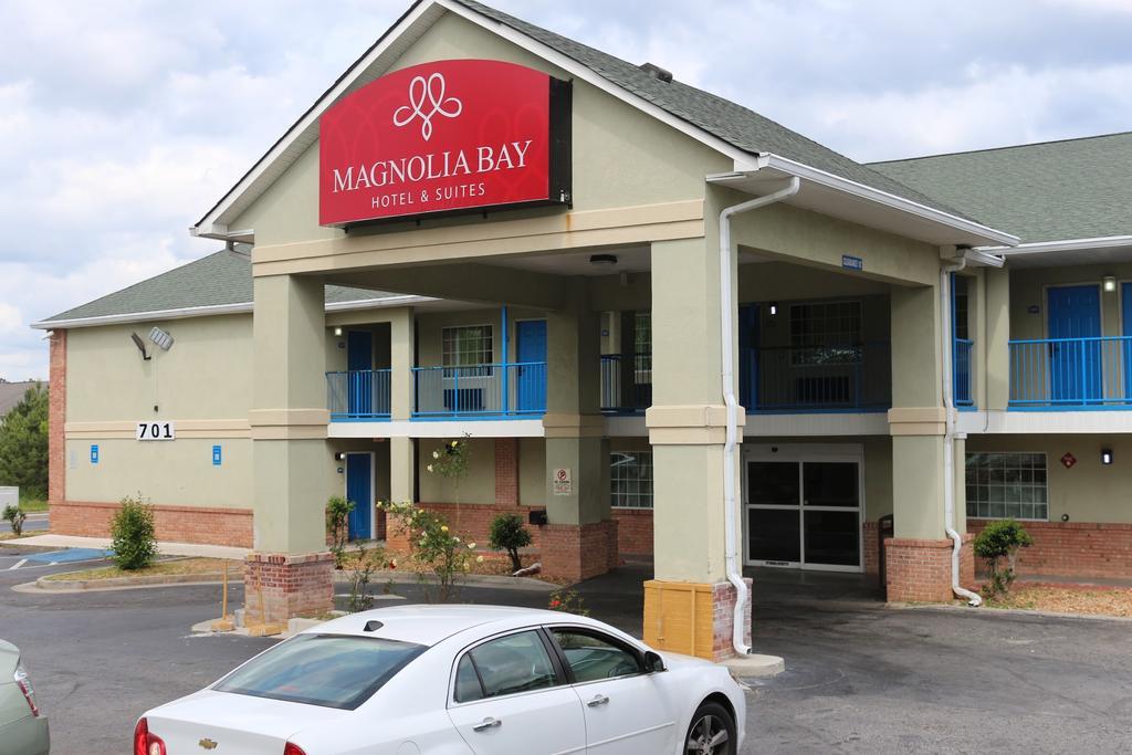 Magnolia Bay Hotel & Suites 琼斯伯勒 外观 照片