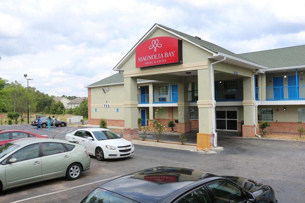Magnolia Bay Hotel & Suites 琼斯伯勒 外观 照片