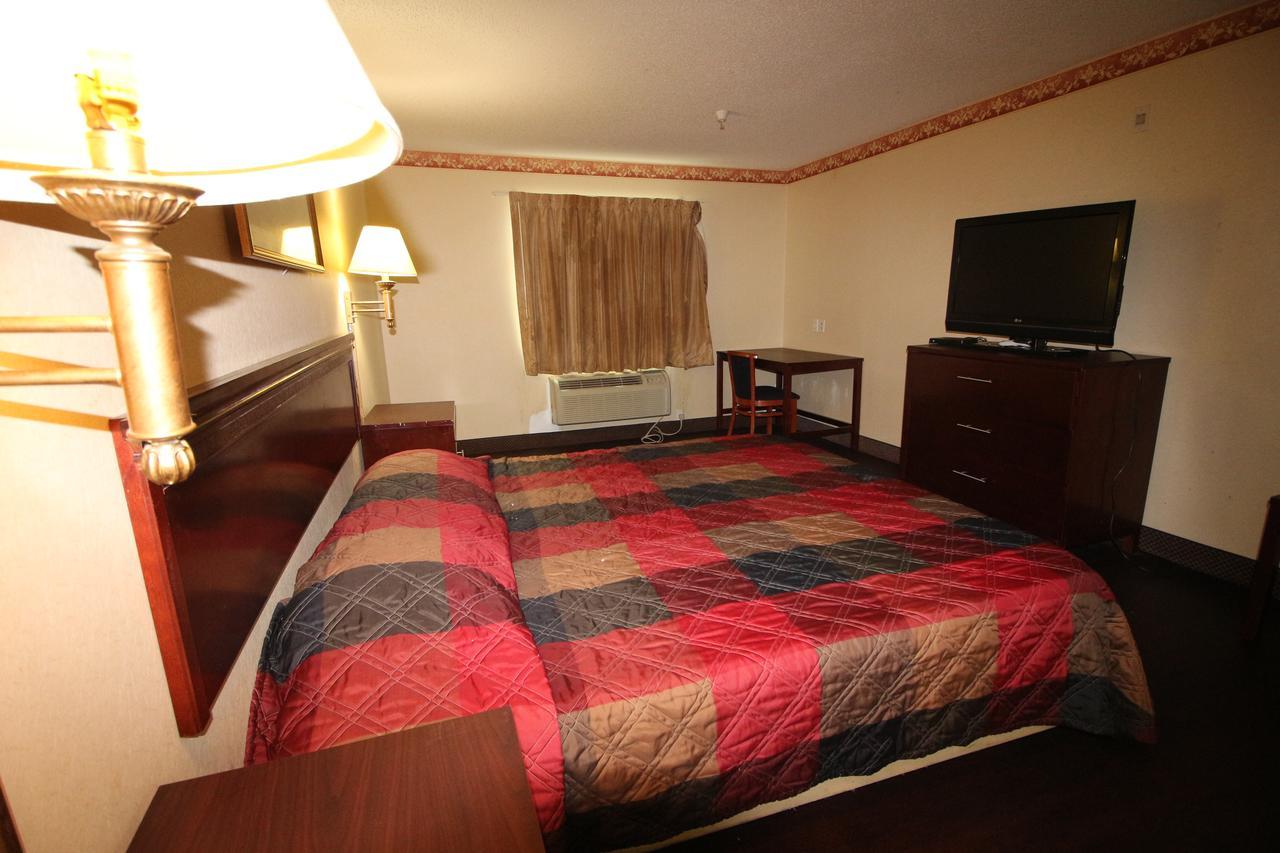 Magnolia Bay Hotel & Suites 琼斯伯勒 外观 照片
